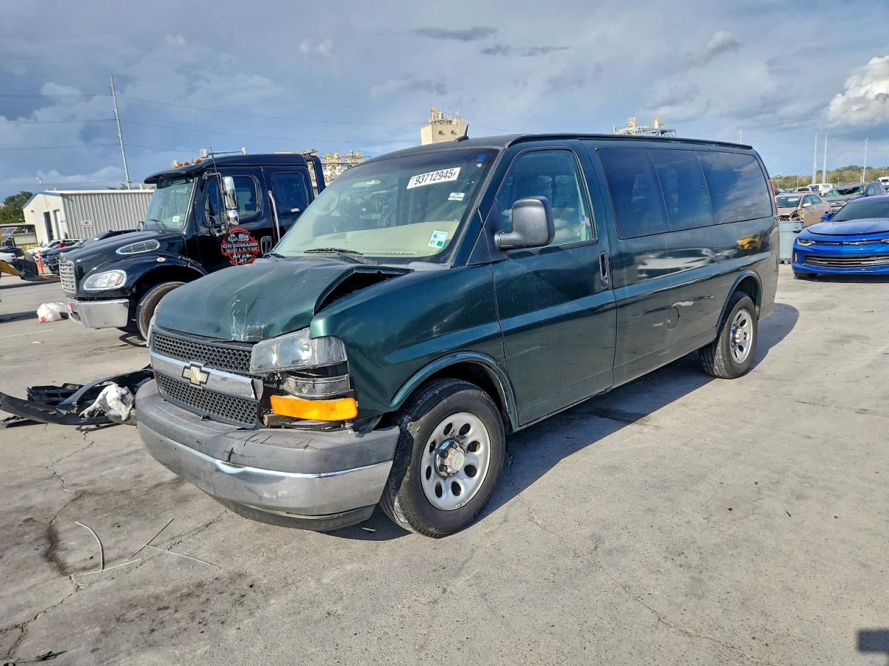 CHEVROLET EXPRESS LT