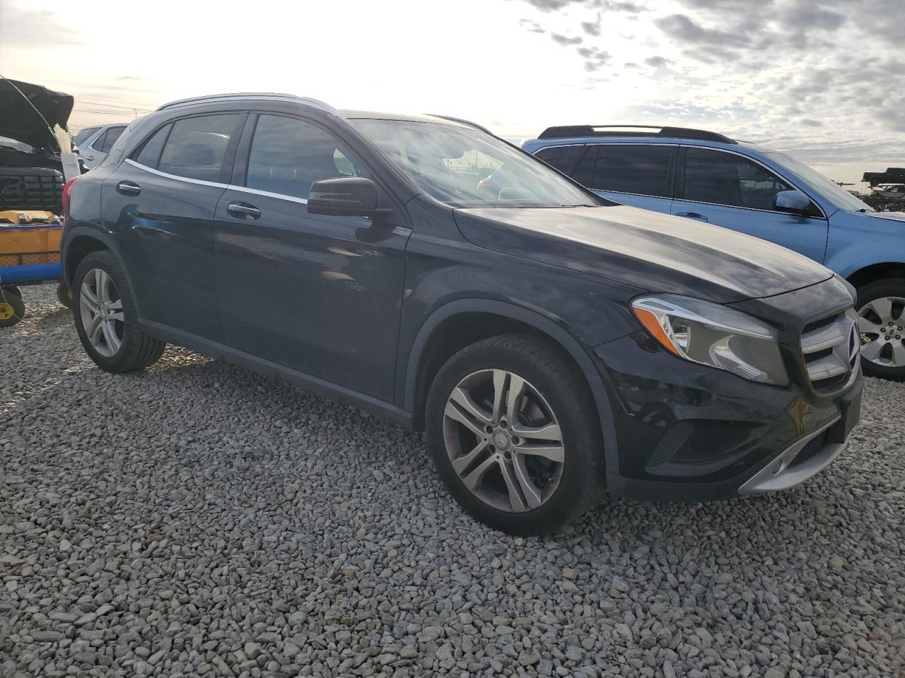 MERCEDES-BENZ GLA-CLASS 250 4MATIC