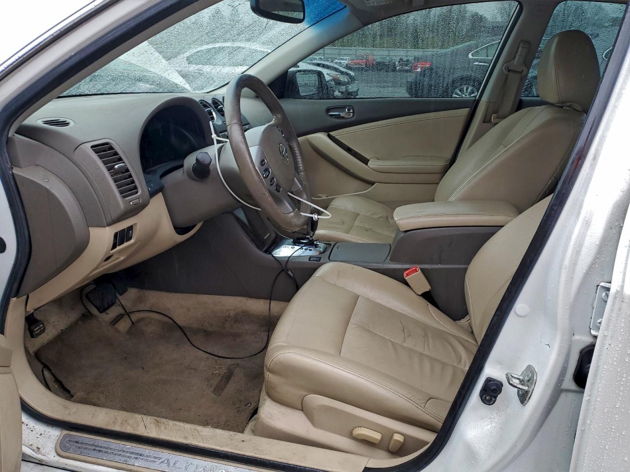 NISSAN ALTIMA BASE