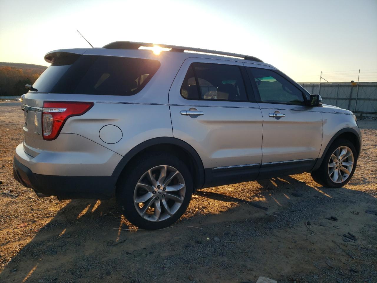 FORD EXPLORER LIMITED