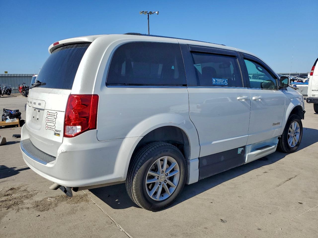 DODGE GRAND CARAVAN SXT
