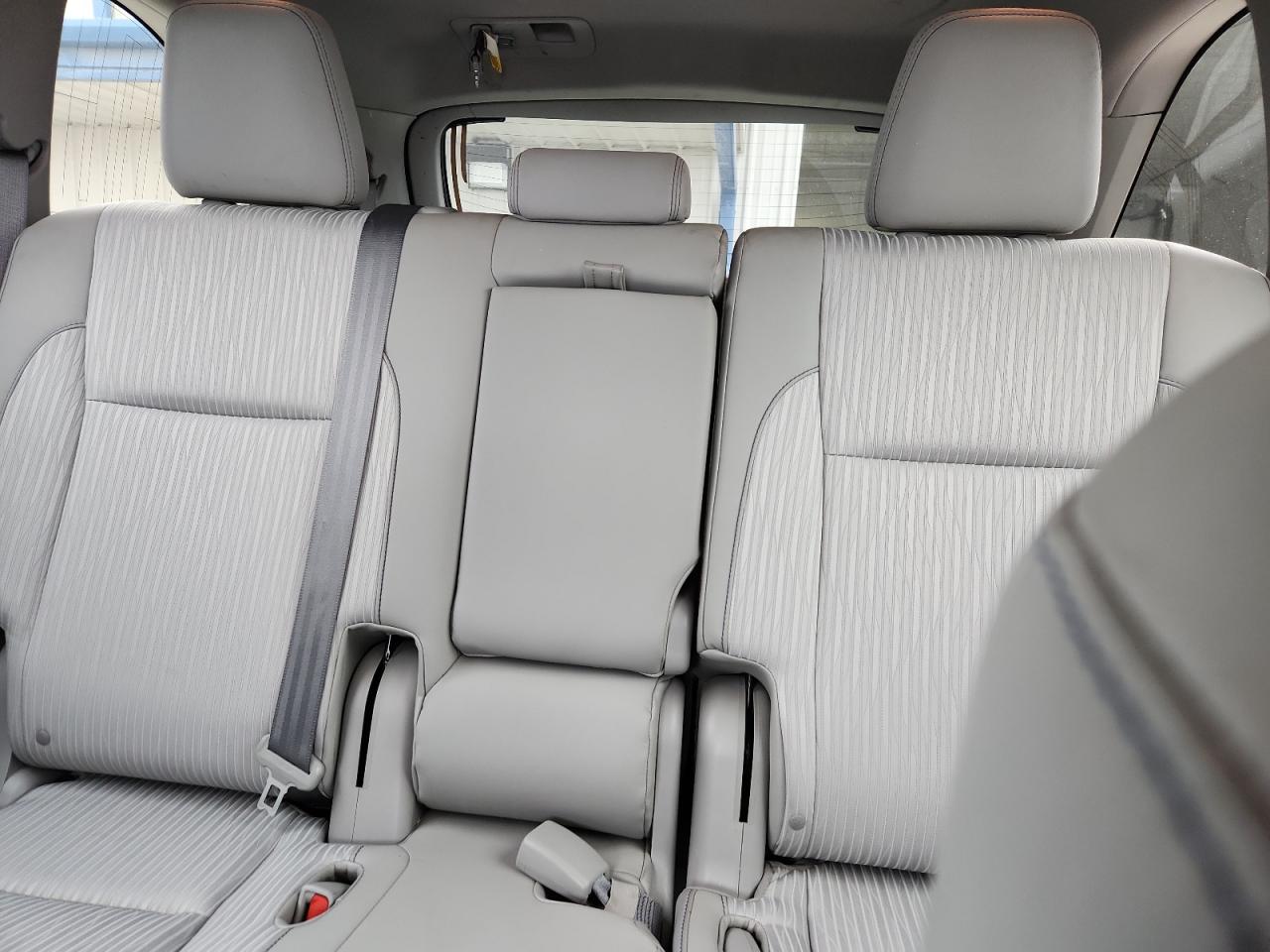 TOYOTA HIGHLANDER LE