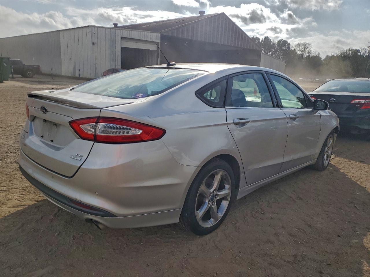 FORD FUSION SE