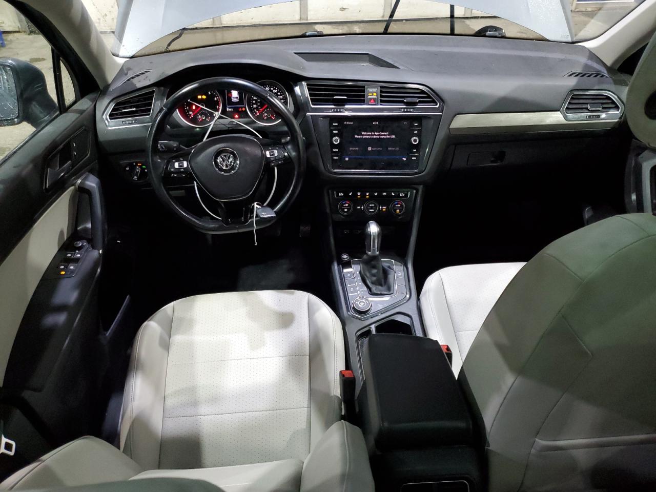 VOLKSWAGEN TIGUAN SE