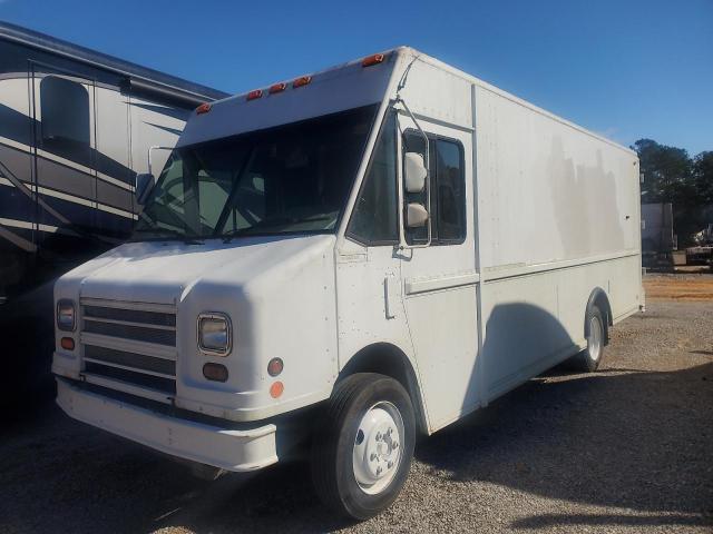 Global Auto Auctions: 2003 FREIGHTLINER CHASSIS M