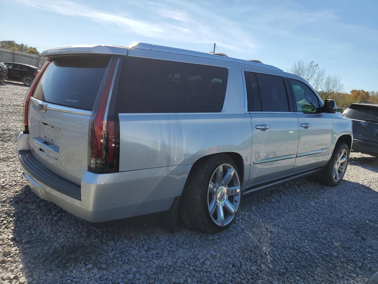CADILLAC ESCALADE ESV PREMIUM LUXURY