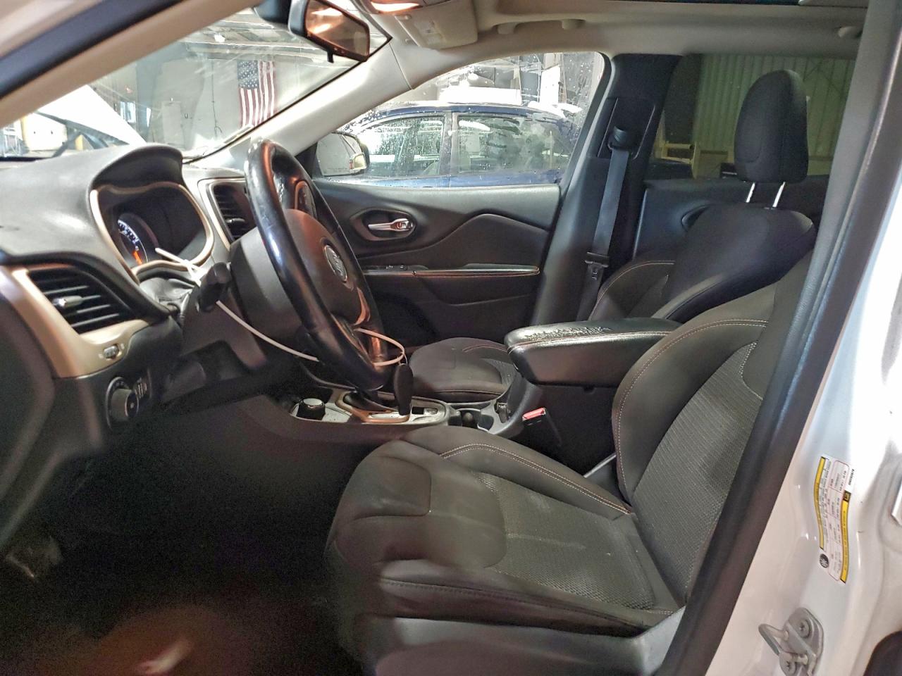 JEEP GRAND CHEROKEE LATITUDE