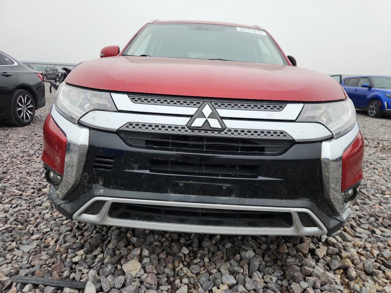 MITSUBISHI OUTLANDER SE