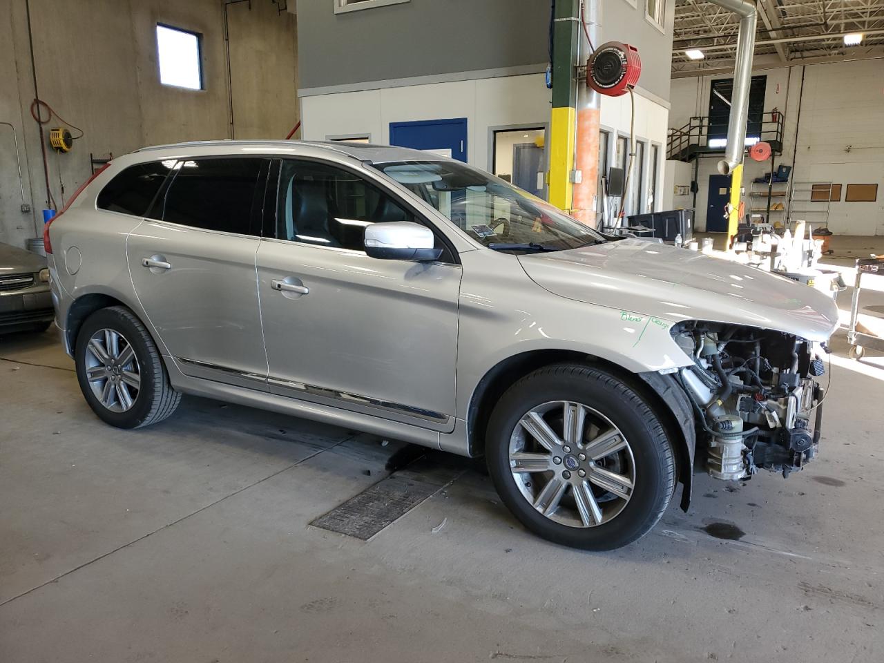 VOLVO XC60 T5 INSCRIPTION