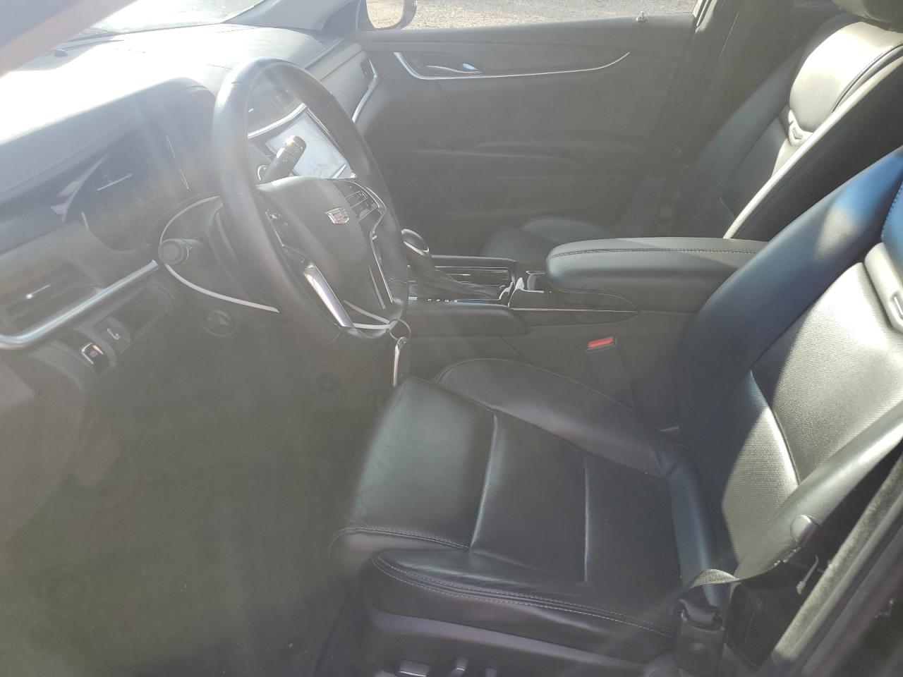 CADILLAC XTS LIMOUSINE