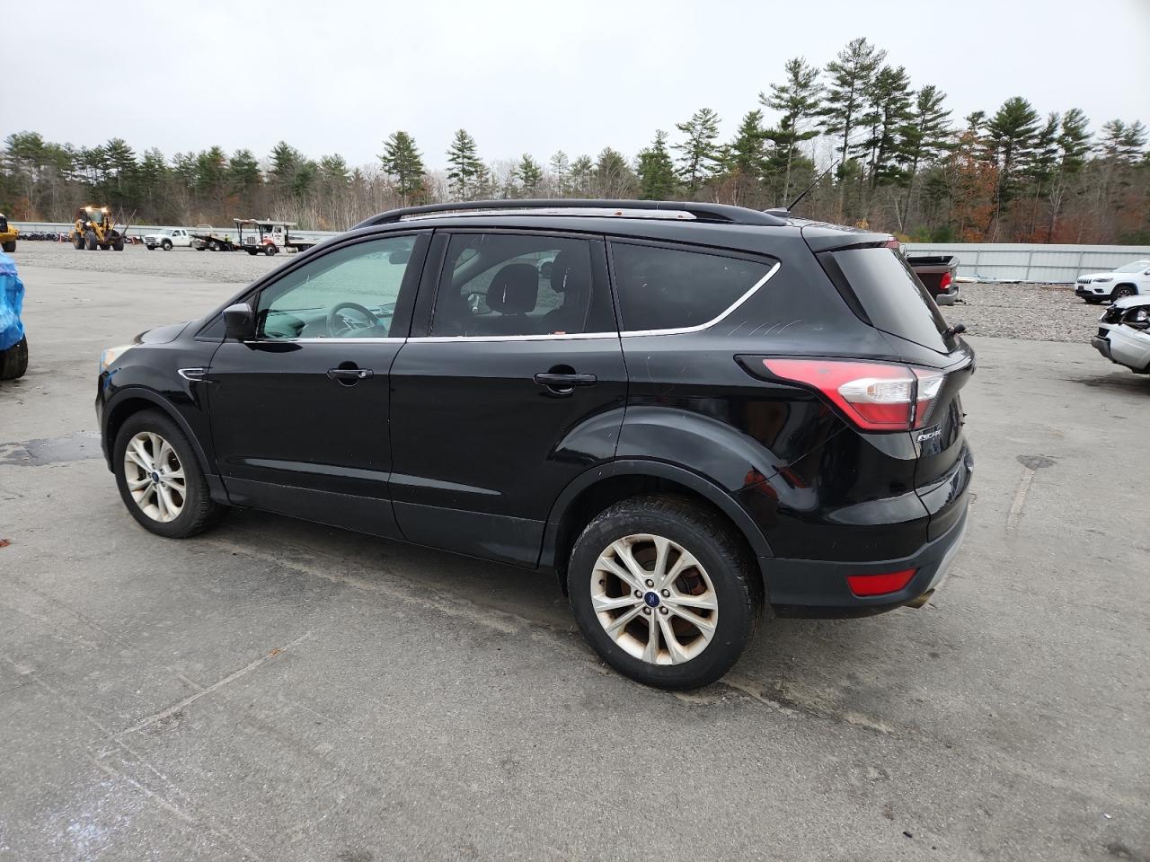 FORD ESCAPE SE