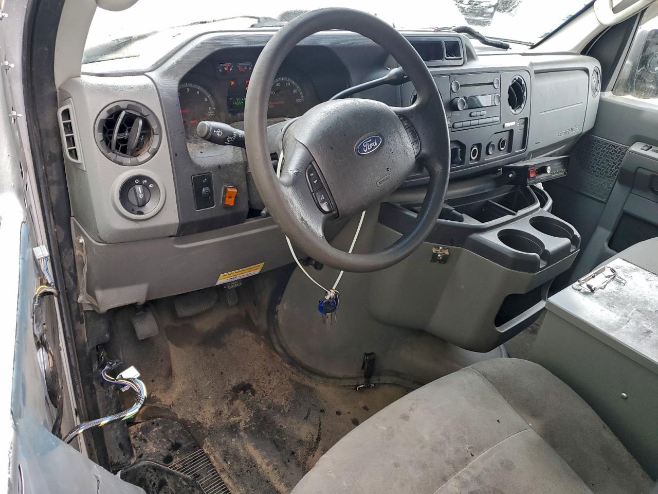 FORD ECONOLINE E250 VAN