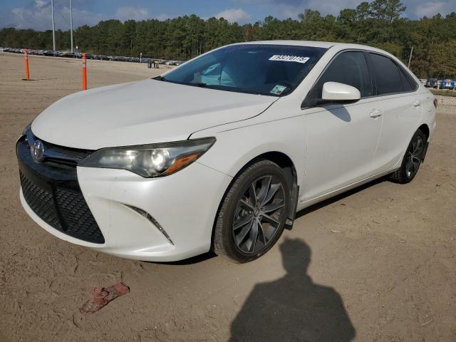 2016 TOYOTA CAMRY LE #3302811921