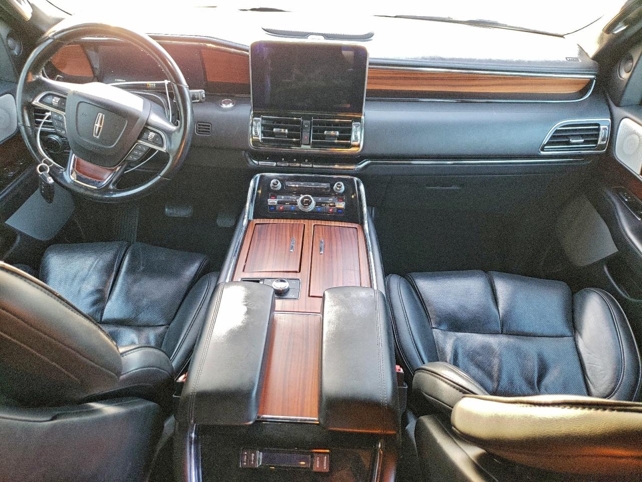 LINCOLN NAVIGATOR RESERVE