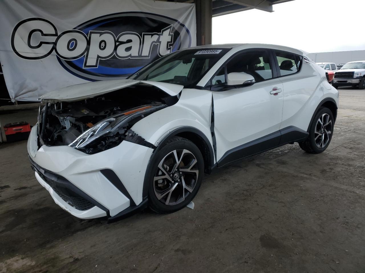 TOYOTA C-HR XLE