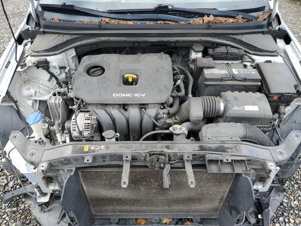 Lot #3304550453 2017 HYUNDAI ELANTRA SE