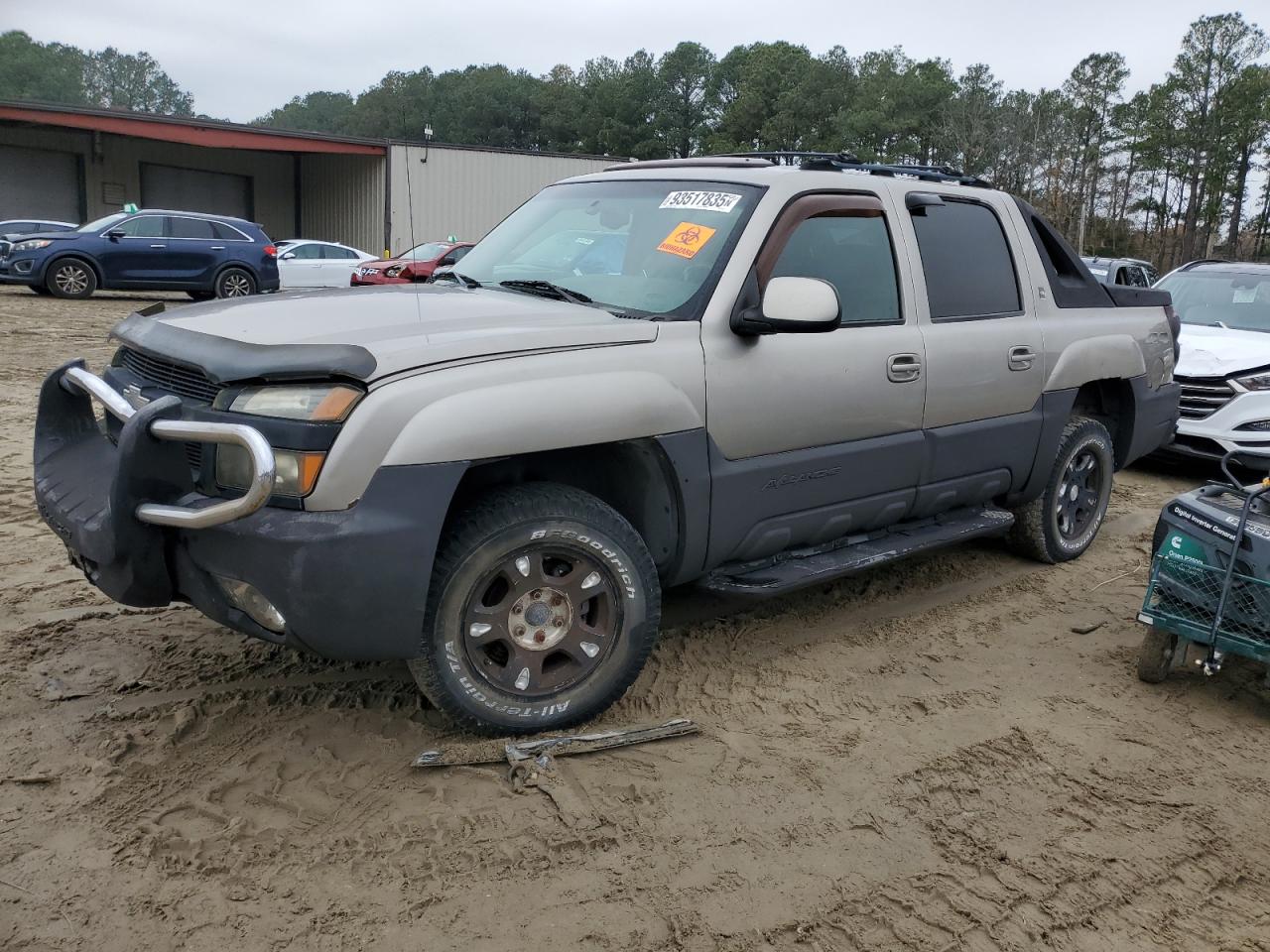 Lot #3293359430 2002 CHEVROLET AVALANCHE