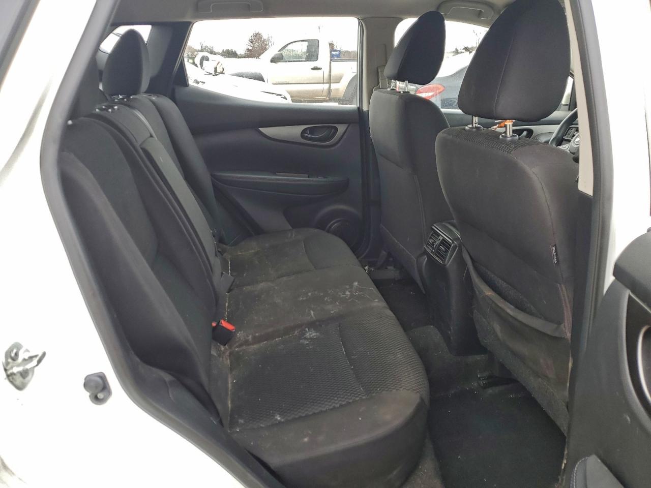 NISSAN ROGUE SPORT S