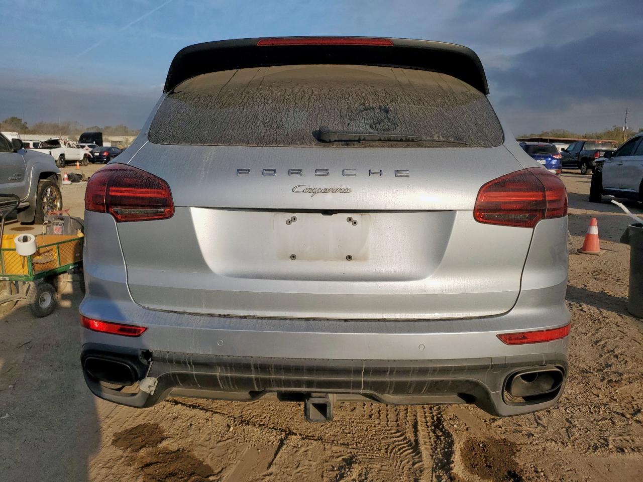 PORSCHE CAYENNE