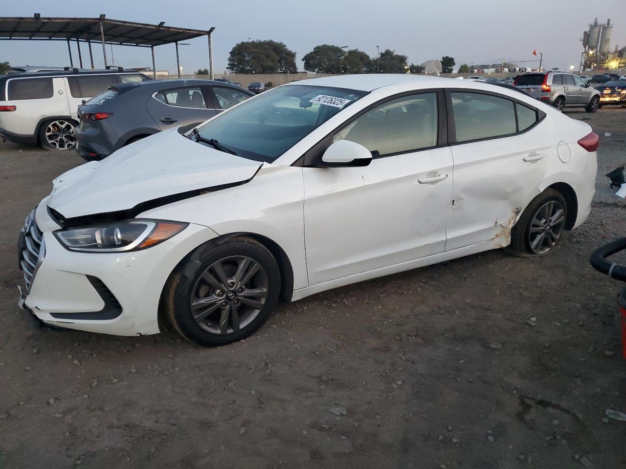 HYUNDAI ELANTRA SE