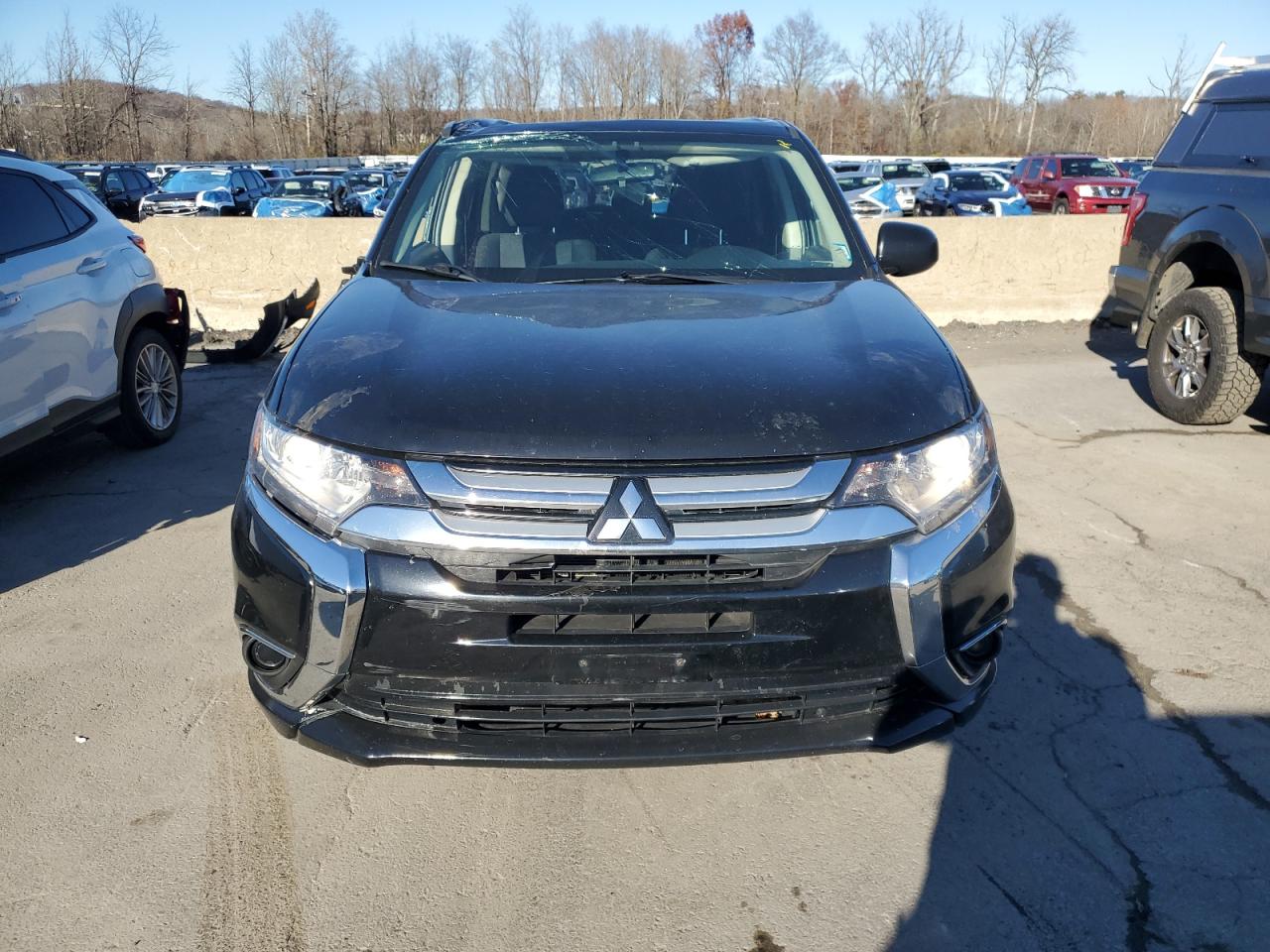 MITSUBISHI OUTLANDER ES