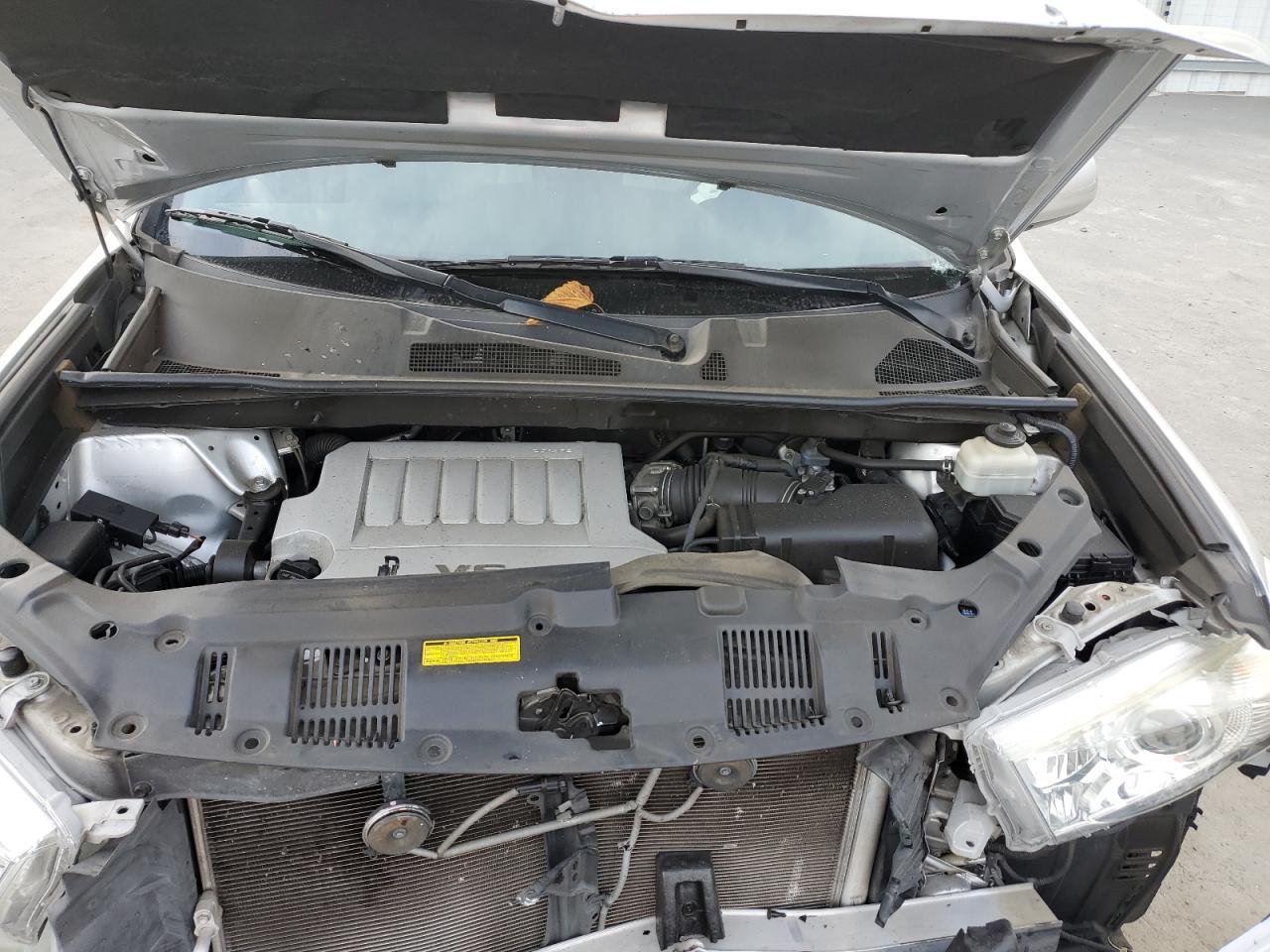 TOYOTA HIGHLANDER BASE