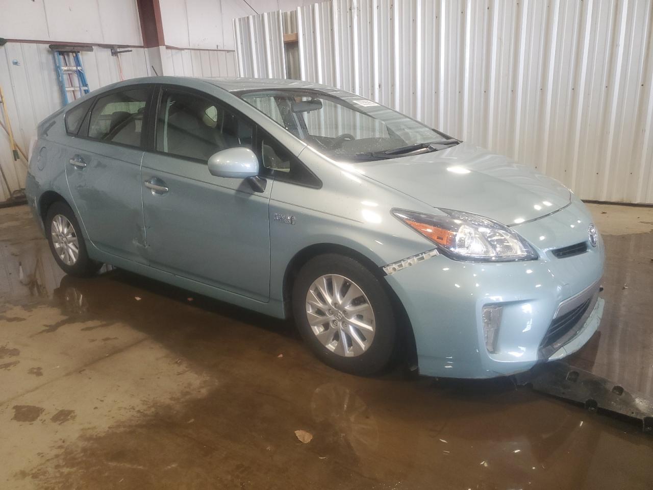 TOYOTA PRIUS PLUG