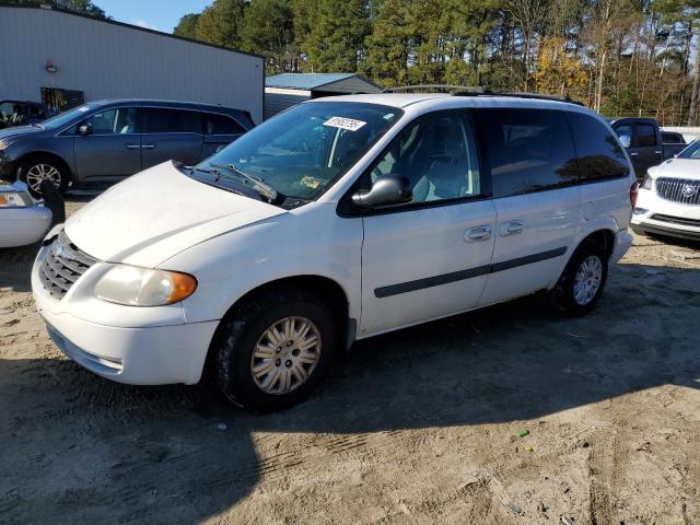 Global Auto Auctions: 2005 CHRYSLER TOWN & COU