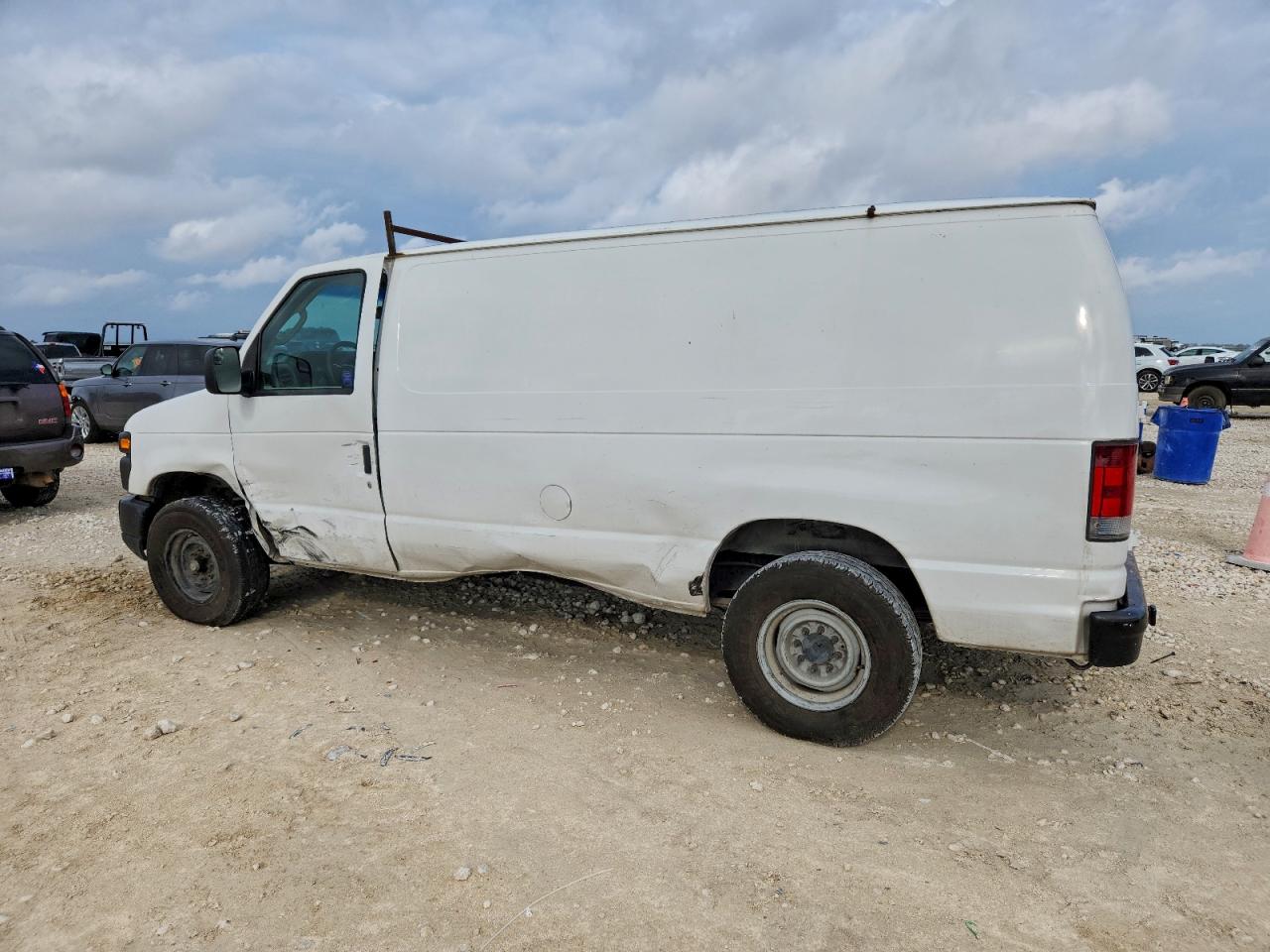 FORD ECONOLINE E150 VAN