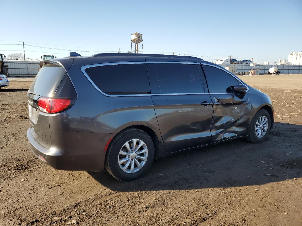 CHRYSLER PACIFICA TOURING