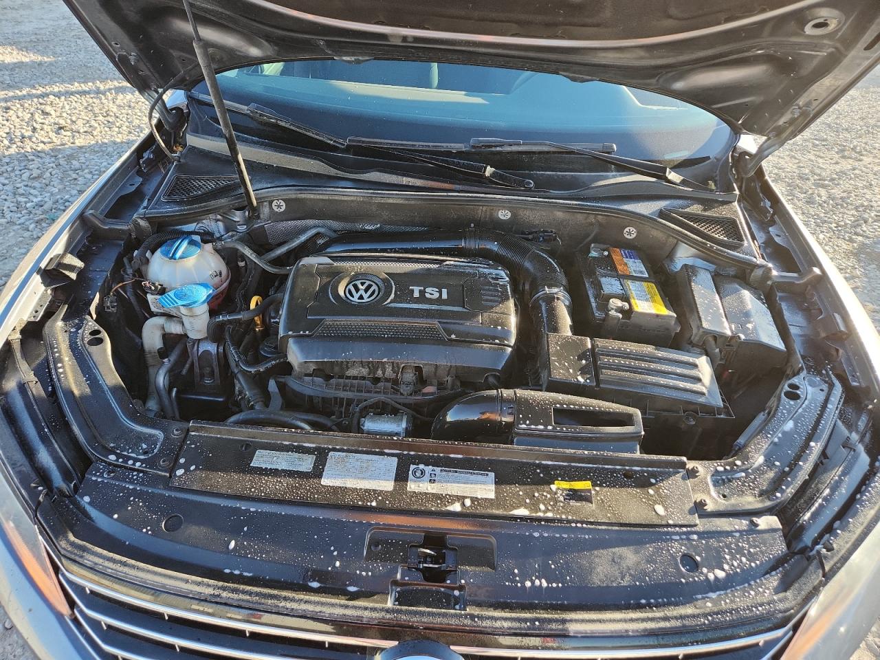 VOLKSWAGEN PASSAT S