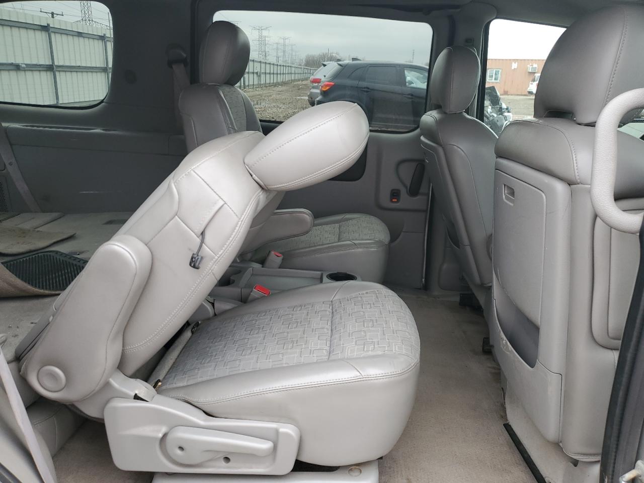 Lot #3302803928 2005 SATURN RELAY 3