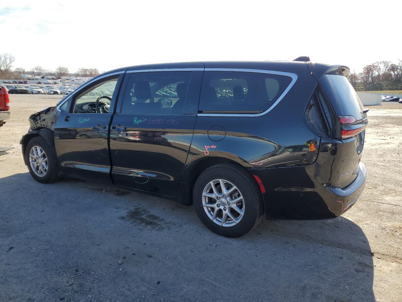 CHRYSLER PACIFICA TOURING L