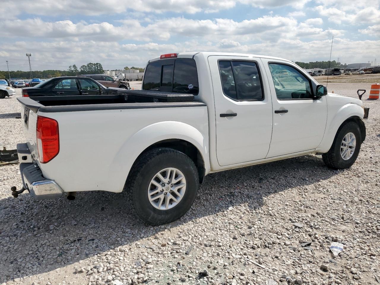 NISSAN FRONTIER S