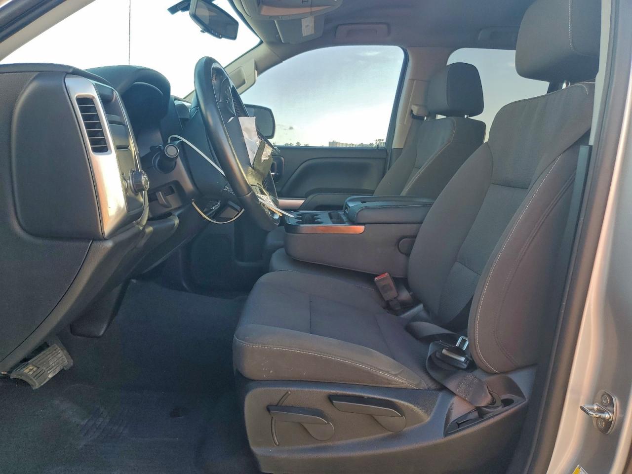 CHEVROLET SILVERADO C1500 LT