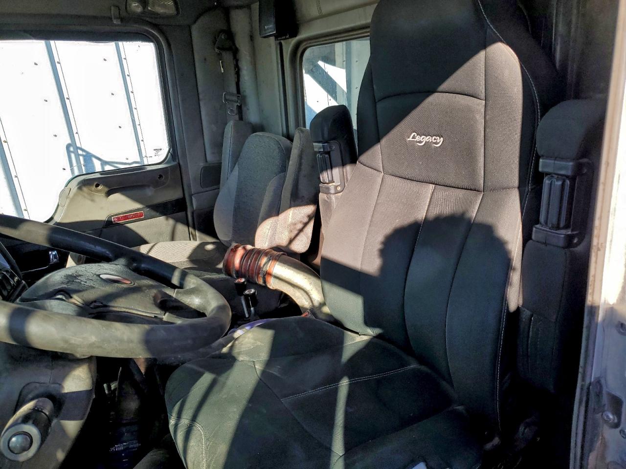 Lot #3316752397 2009 KENWORTH CONSTRUCTI