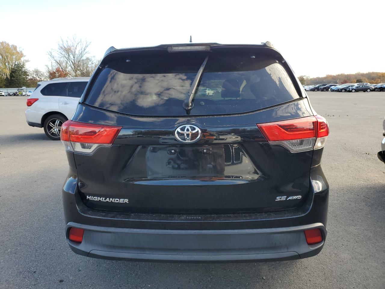Lot #3302796959 2018 TOYOTA HIGHLANDER
