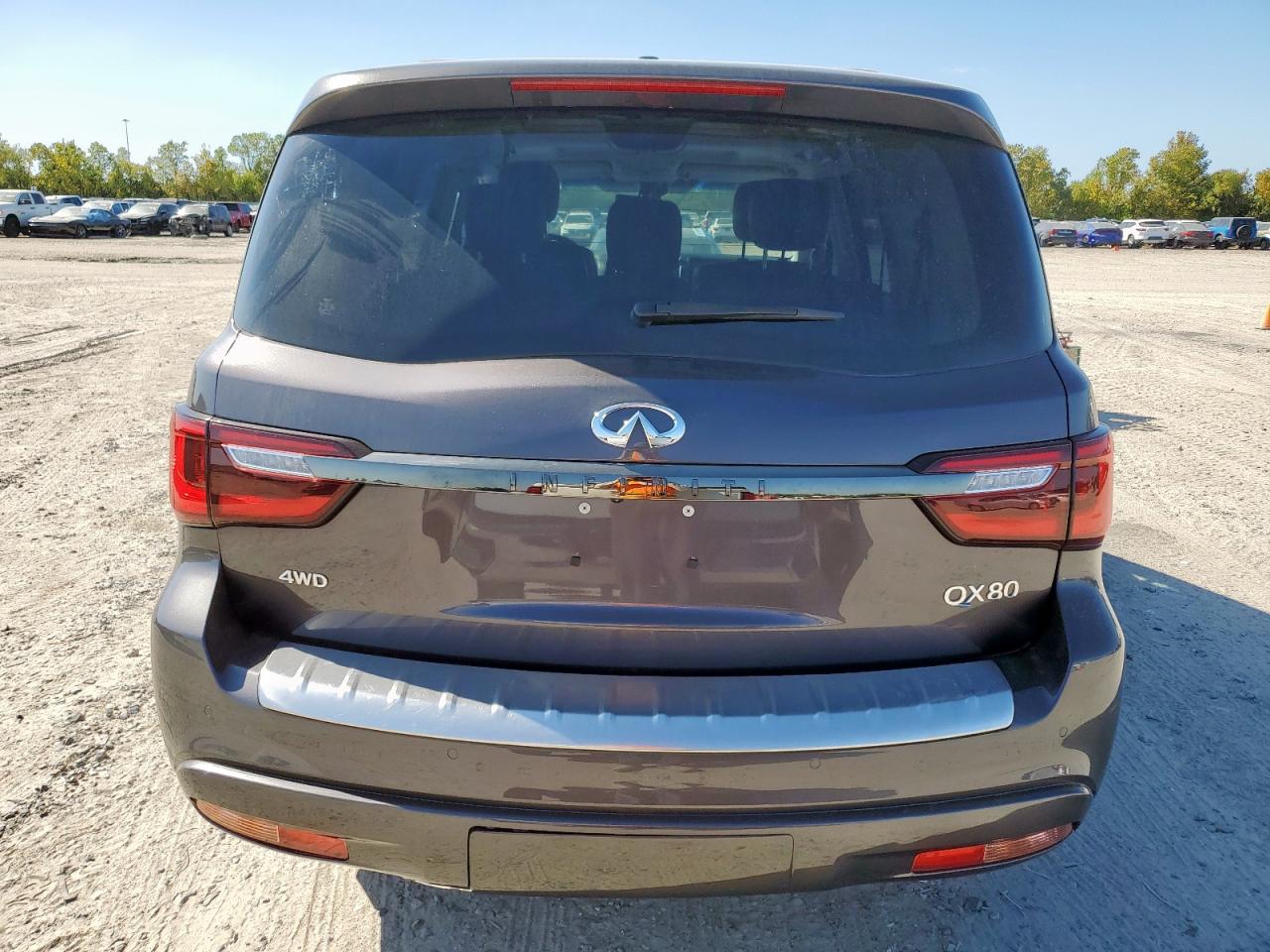 INFINITI QX80 LUXE