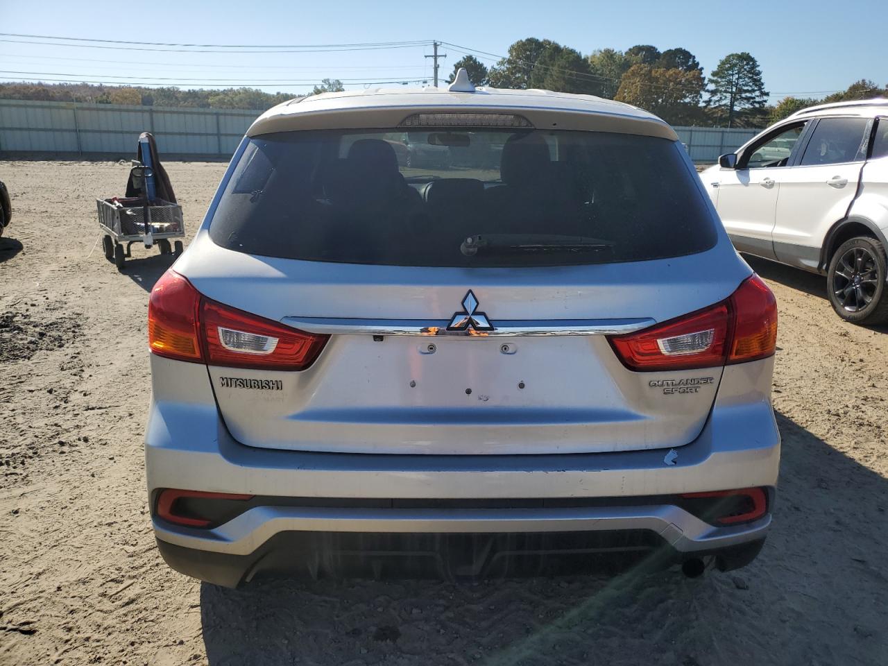 MITSUBISHI OUTLANDER ES