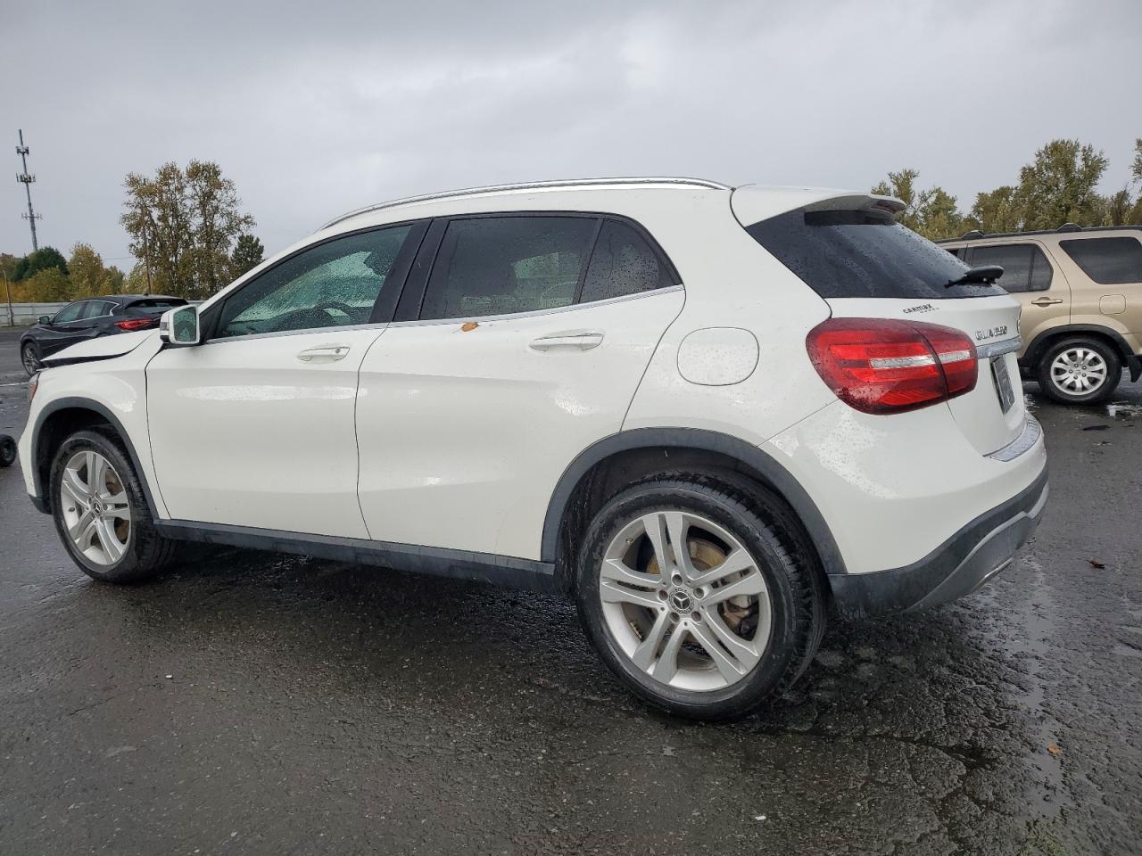 MERCEDES-BENZ GLA-CLASS 250 4MATIC