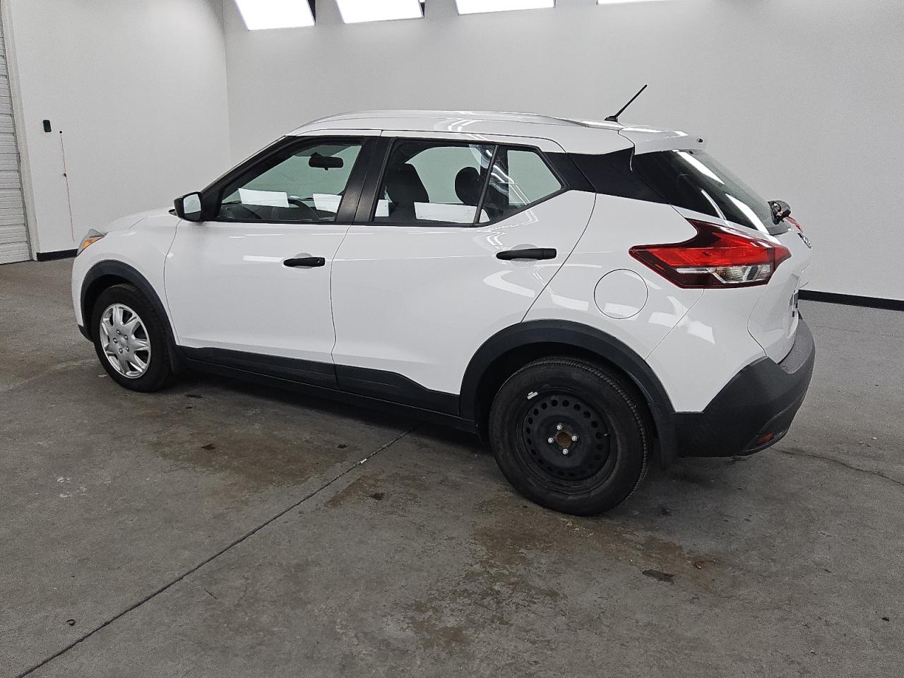 NISSAN KICKS S