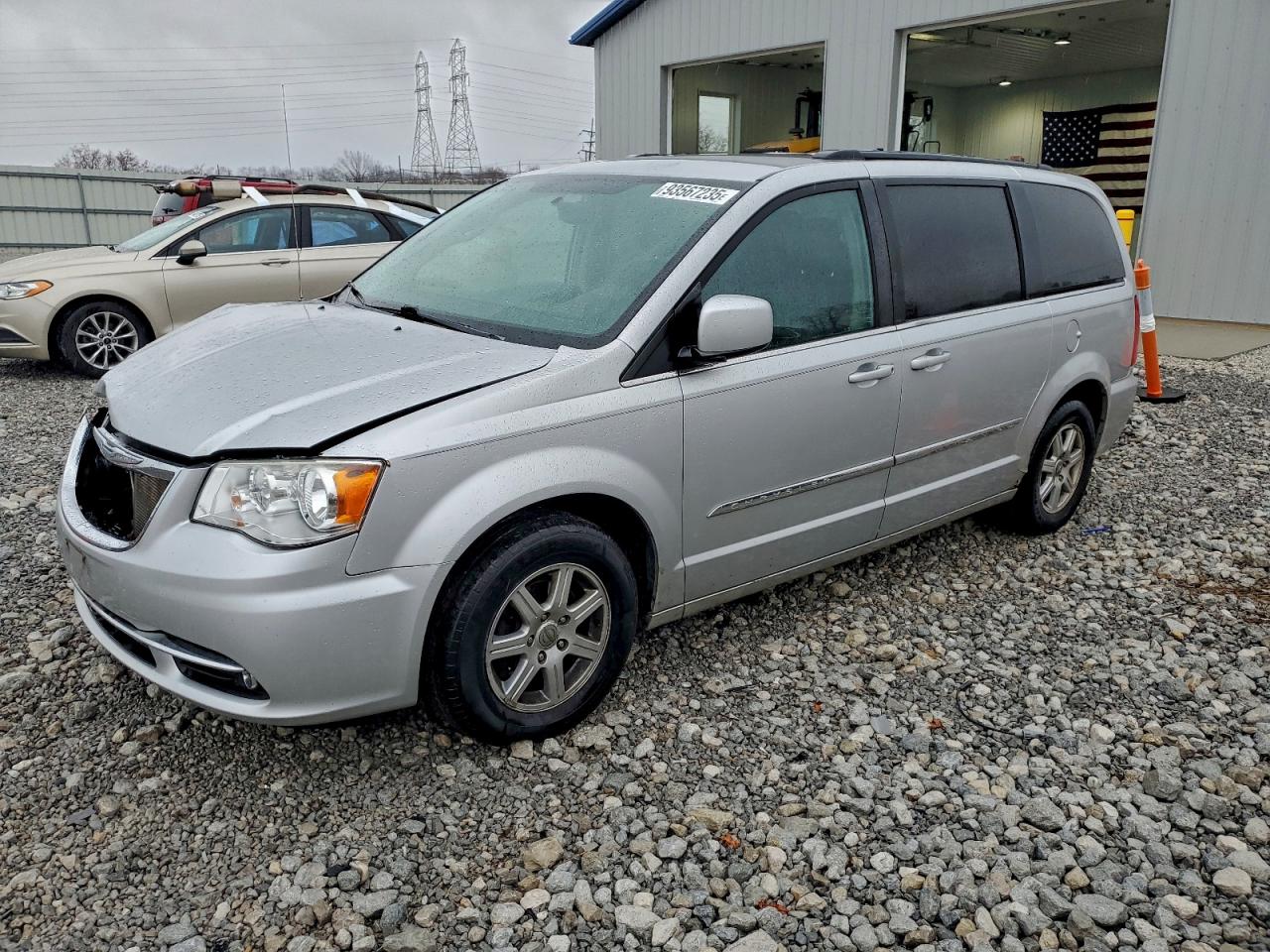 CHRYSLER TOWN & COUNTRY TOURING