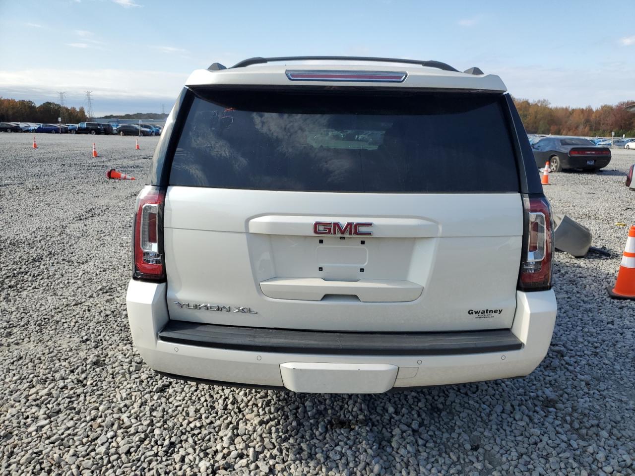 GMC YUKON K1500 SLT