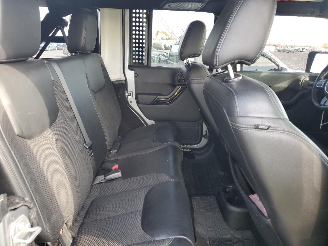 JEEP WRANGLER SAHARA