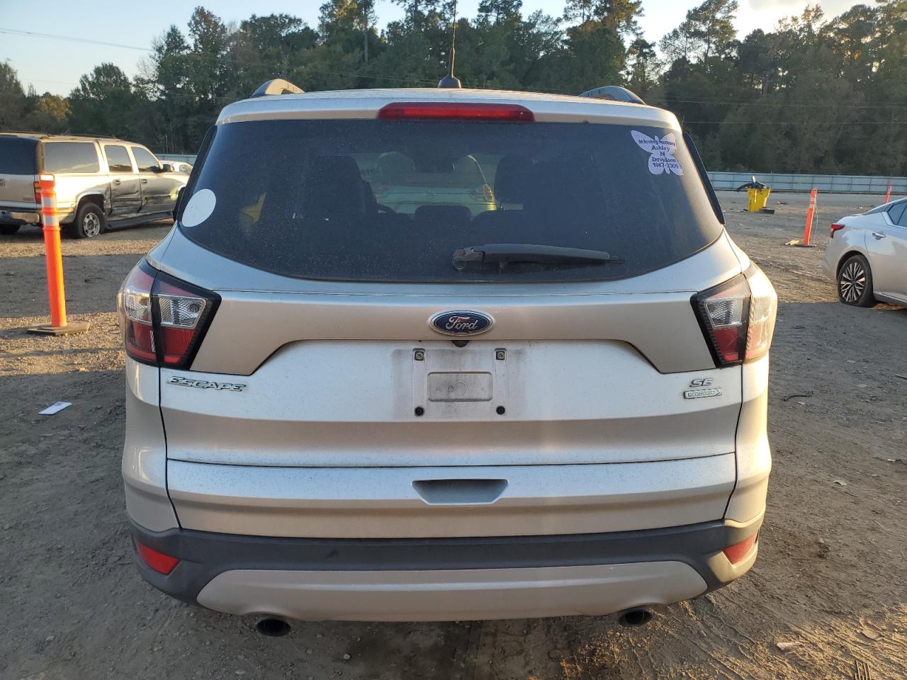 FORD ESCAPE SE
