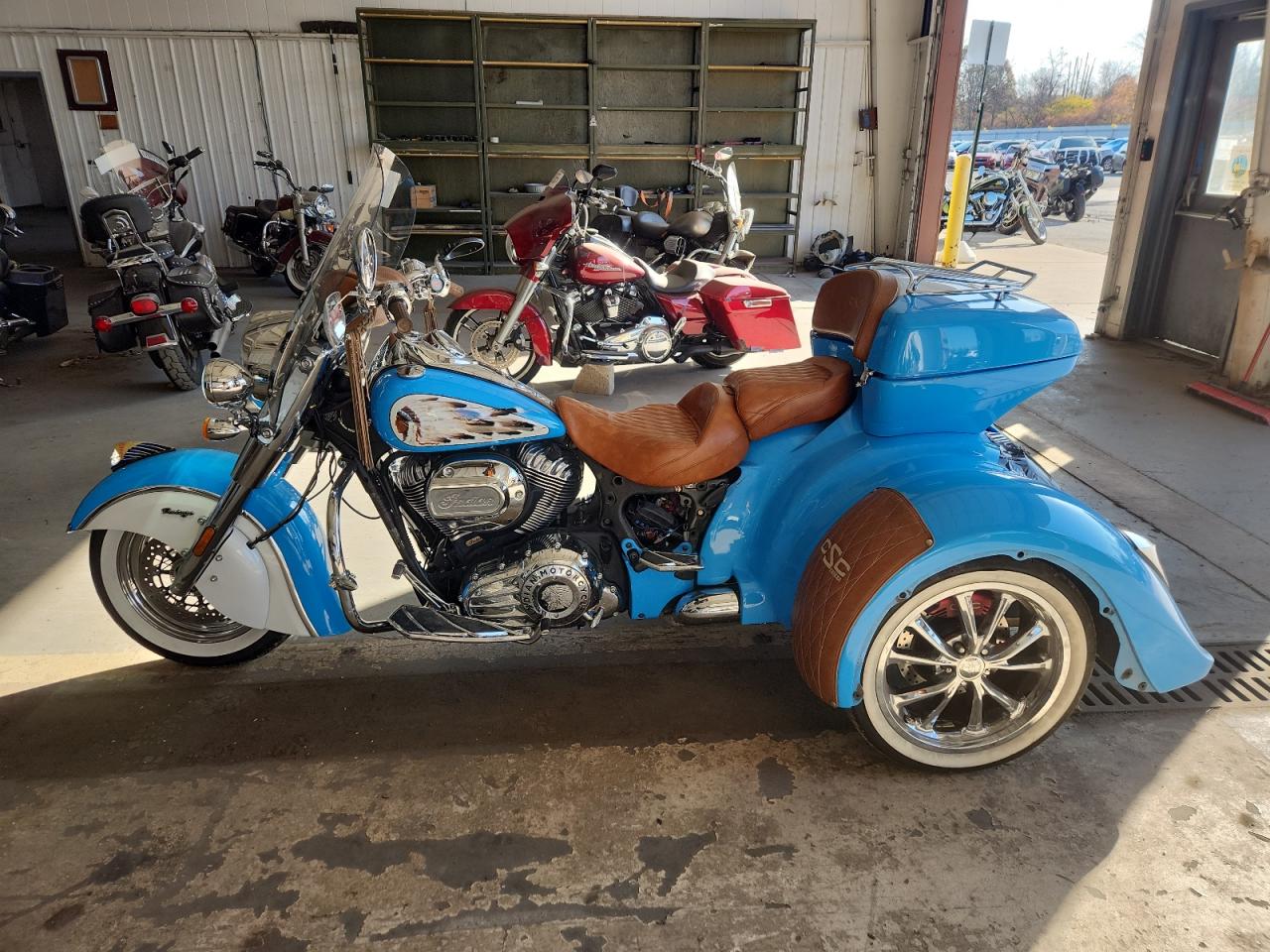 Lot #3293409056 2018 INDIAN MOTORCYCLE CO. CHIEF VINT