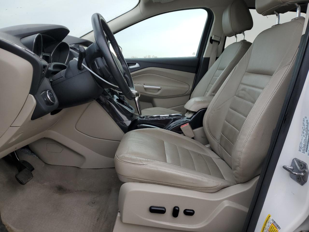 FORD ESCAPE TITANIUM