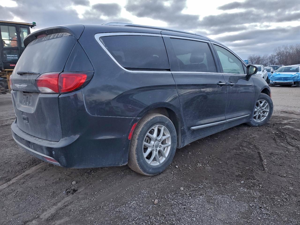CHRYSLER PACIFICA TOURING L