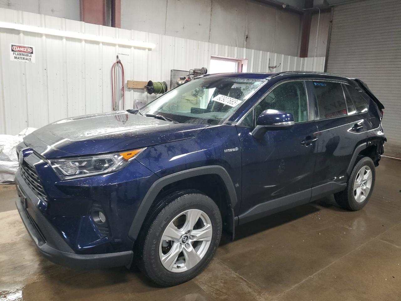 TOYOTA RAV4 XLE