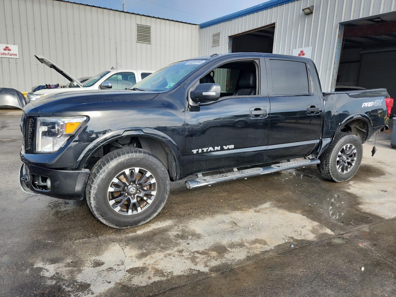 NISSAN TITAN SV